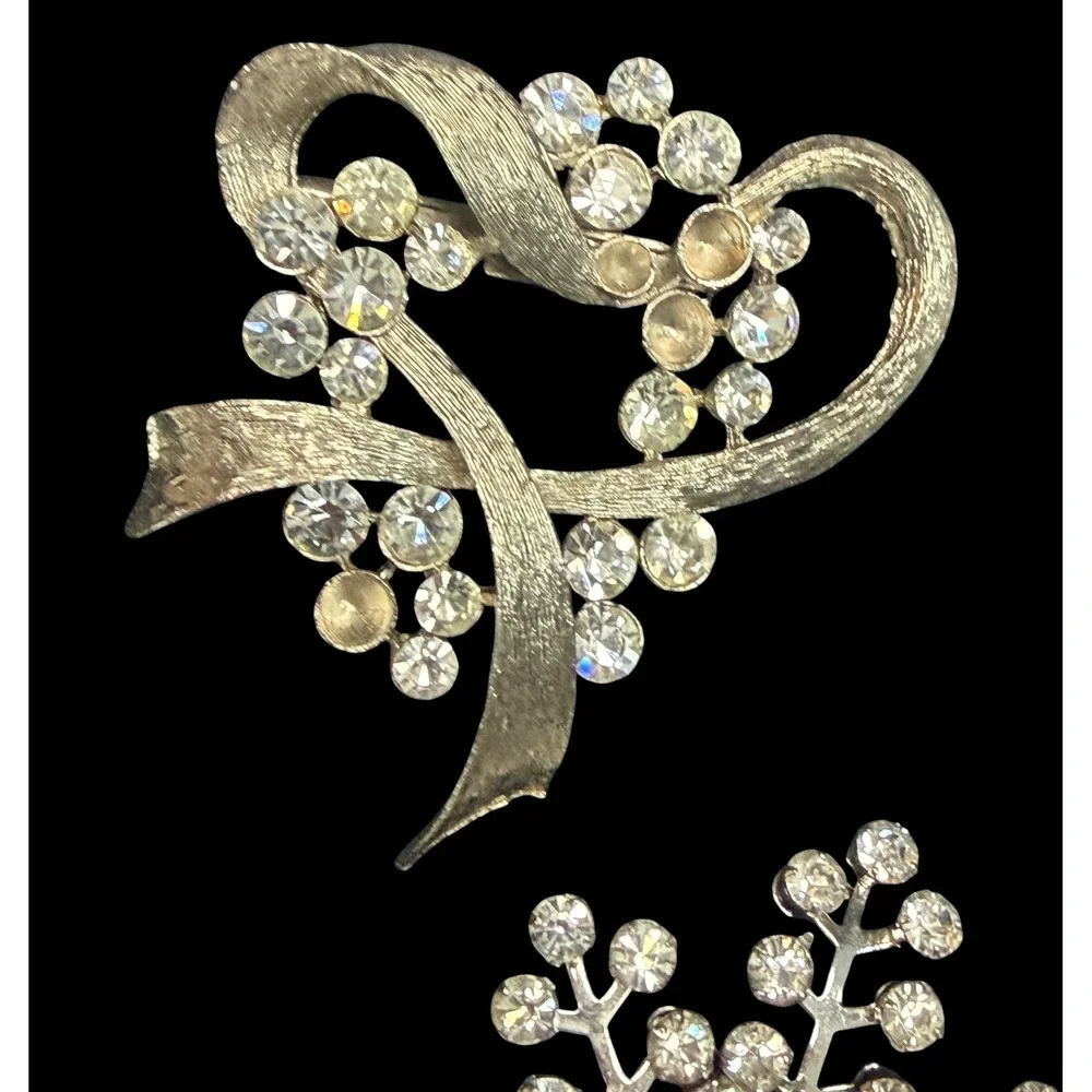 Vintage Clear Rhinestone Brooch Lot 5 Mid-Century Heart Wreath Snowflake Silver